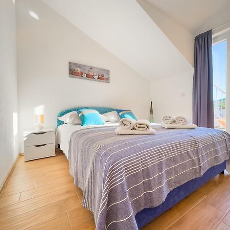 Regina Del Mare Apartment Slatine Exterior photo