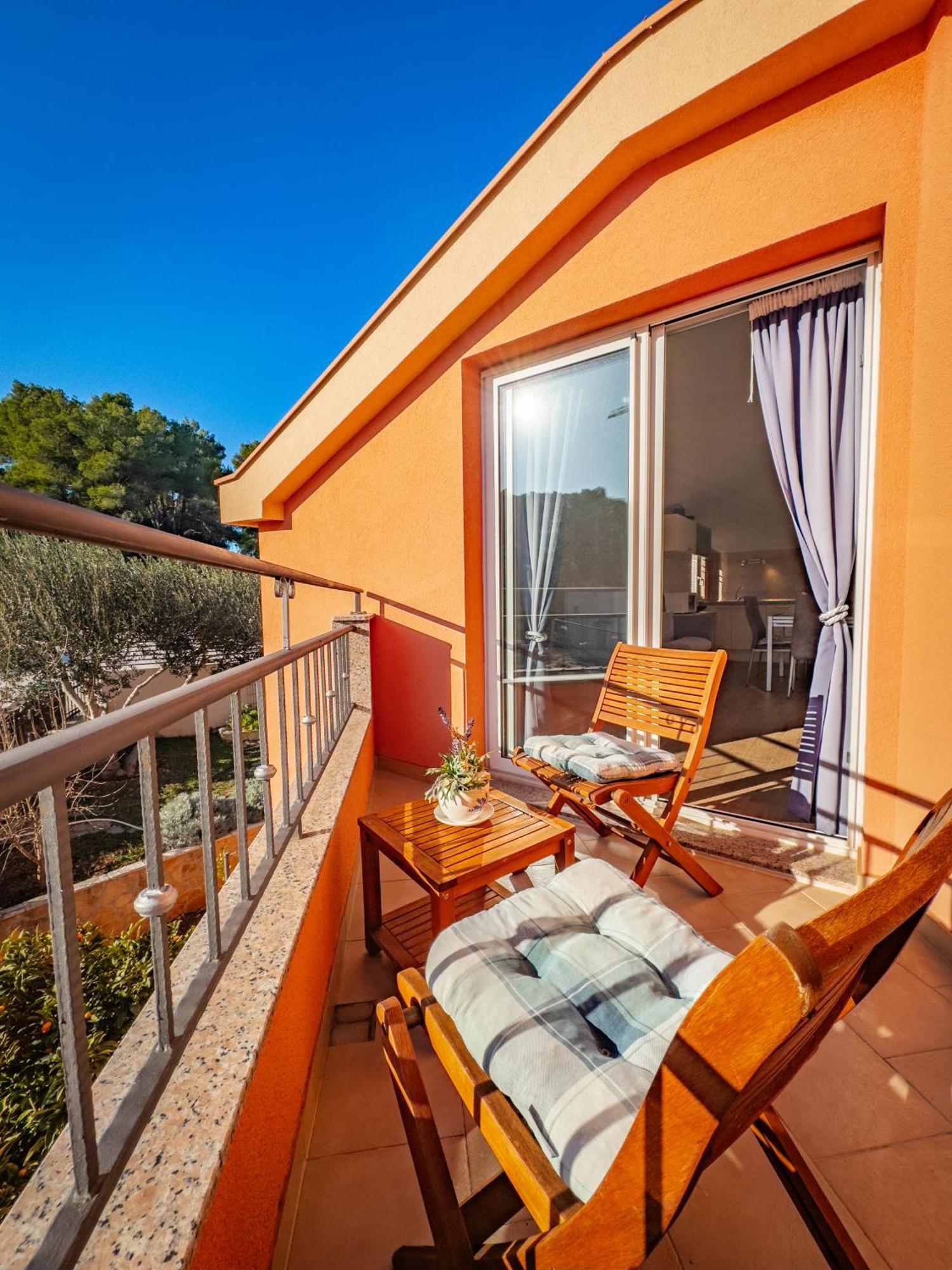 Regina Del Mare Apartment Slatine Exterior photo