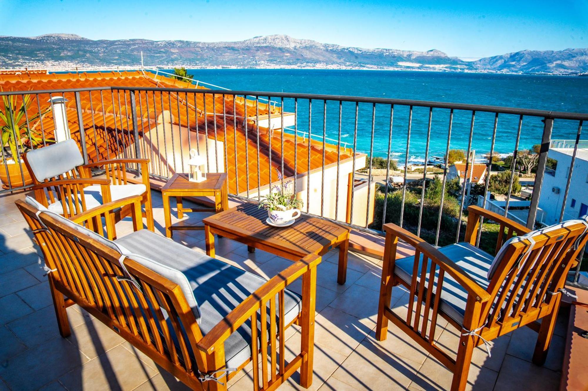 Regina Del Mare Apartment Slatine Exterior photo