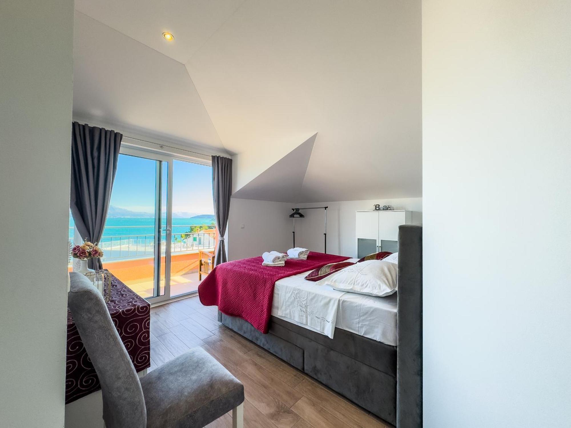 Regina Del Mare Apartment Slatine Exterior photo