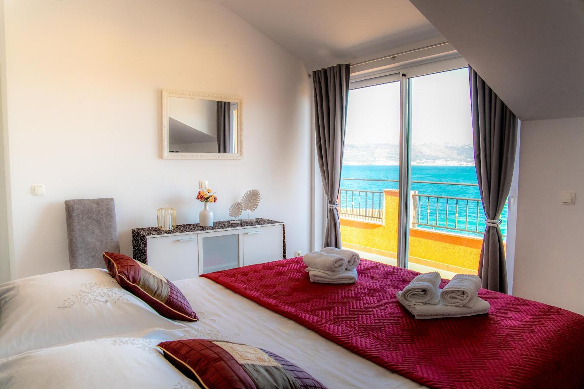 Regina Del Mare Apartment Slatine Exterior photo